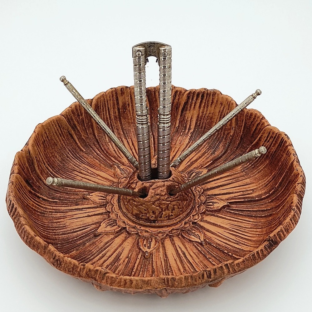 VTG Multi Products Brown Syroco Flower Shaped Nut Bowl WOOD Look Retro MCM
